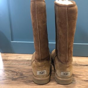 UGG CLASSIC TALL Boot